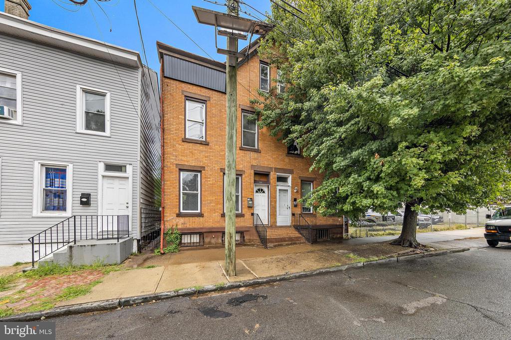 516 BRIDGE STREET