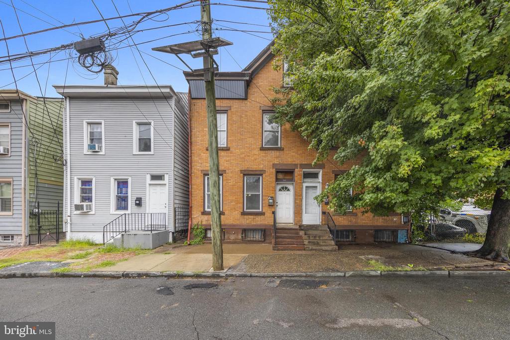 516 BRIDGE STREET