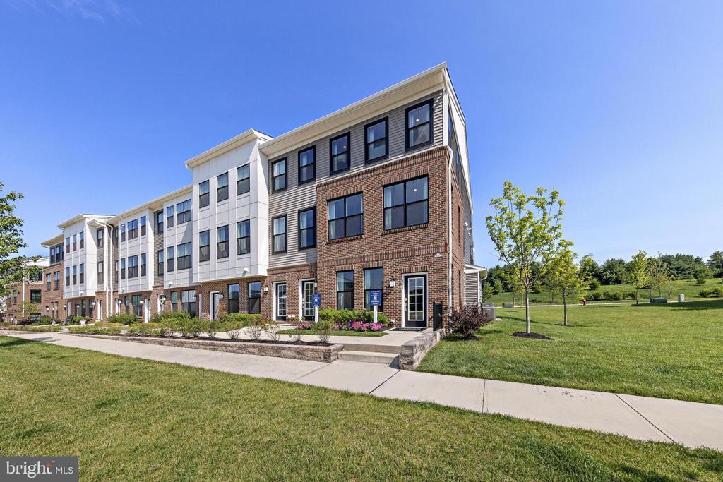 330 CORA BERGEN BLVD