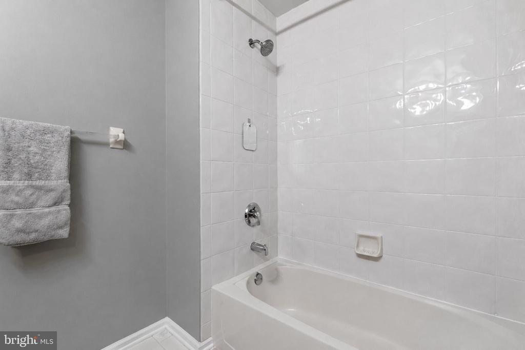 124 BURNET CRES