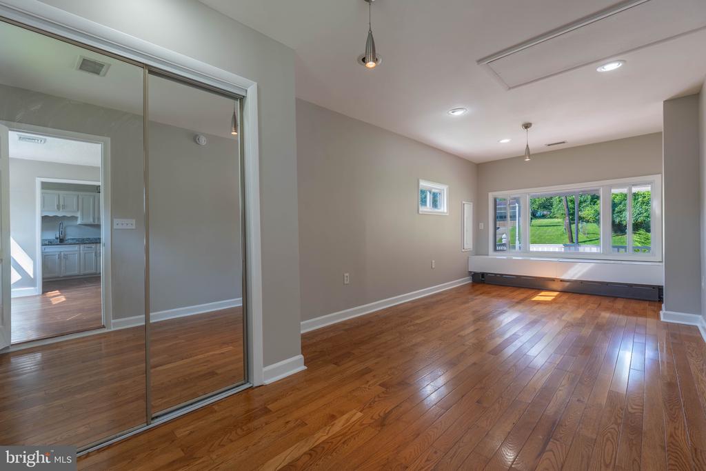360 HOLLOWBROOK
