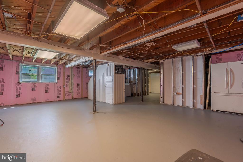 360 HOLLOWBROOK