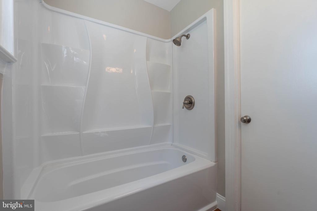 360 HOLLOWBROOK