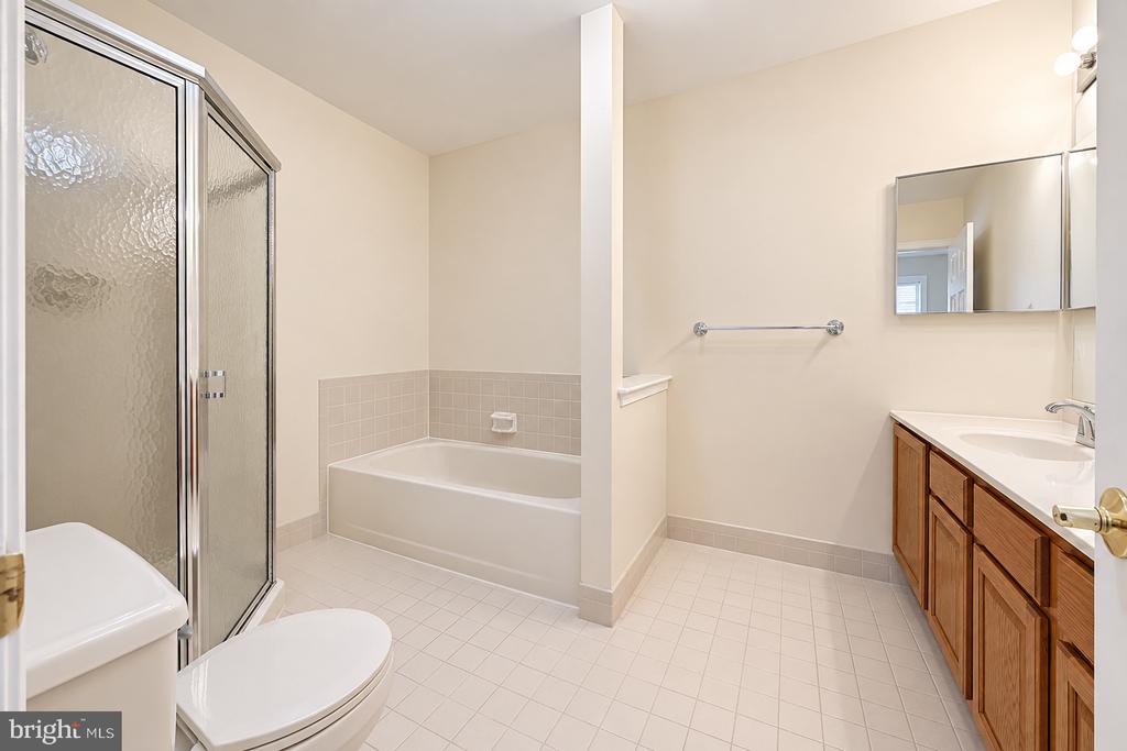 382 ANDOVER PLACE