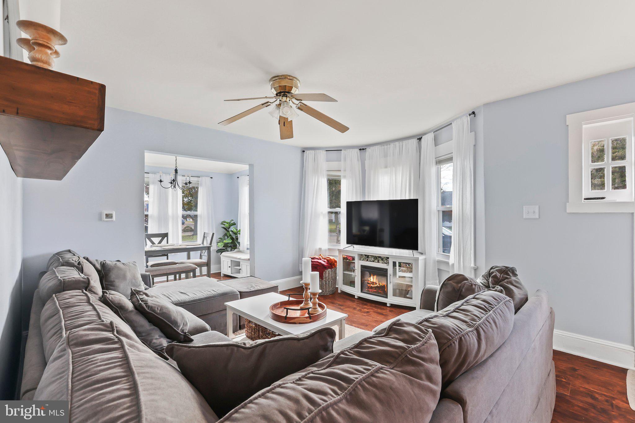 412 Green Grove ROAD