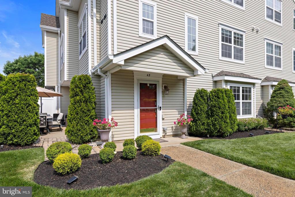43 WATSON COURT