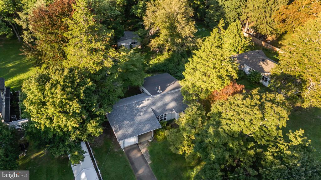 20 FARM LANE
