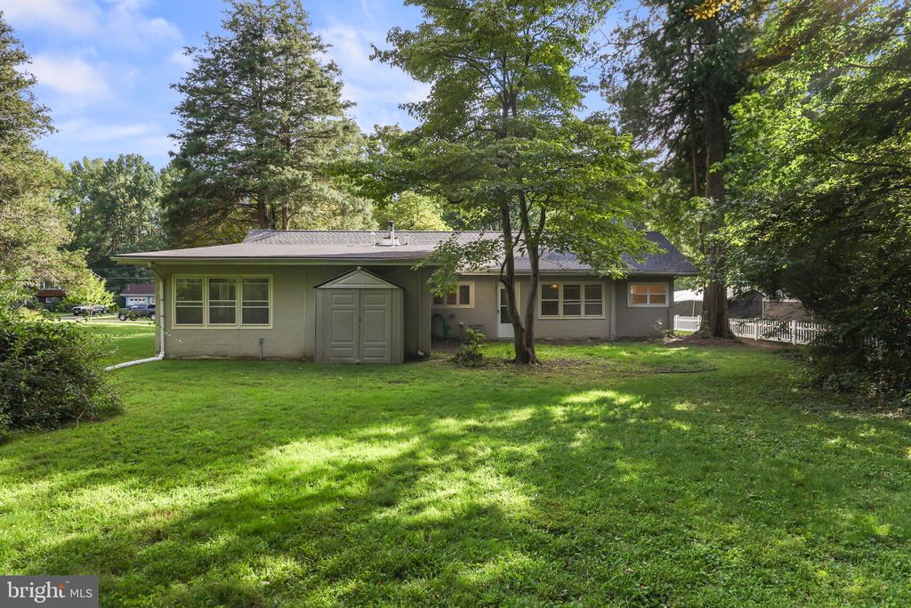 20 FARM LANE