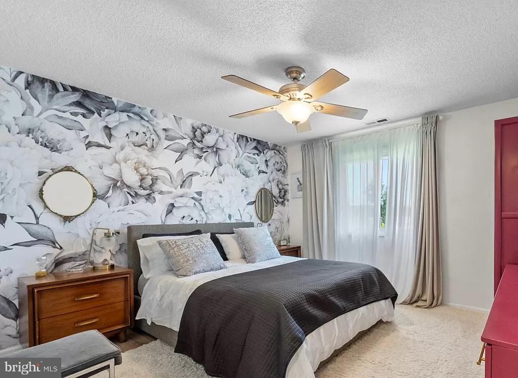 1218 Ravens Crest Dr E