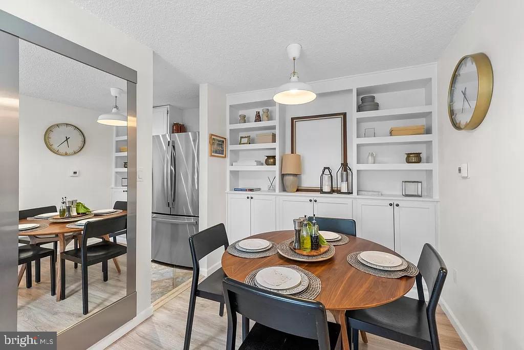 1218 Ravens Crest Dr E