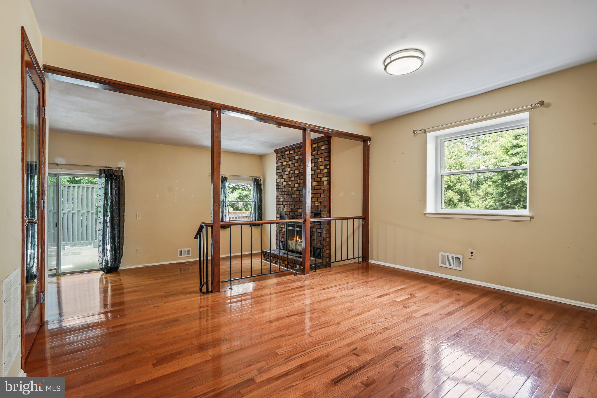 21 JEREMY DR