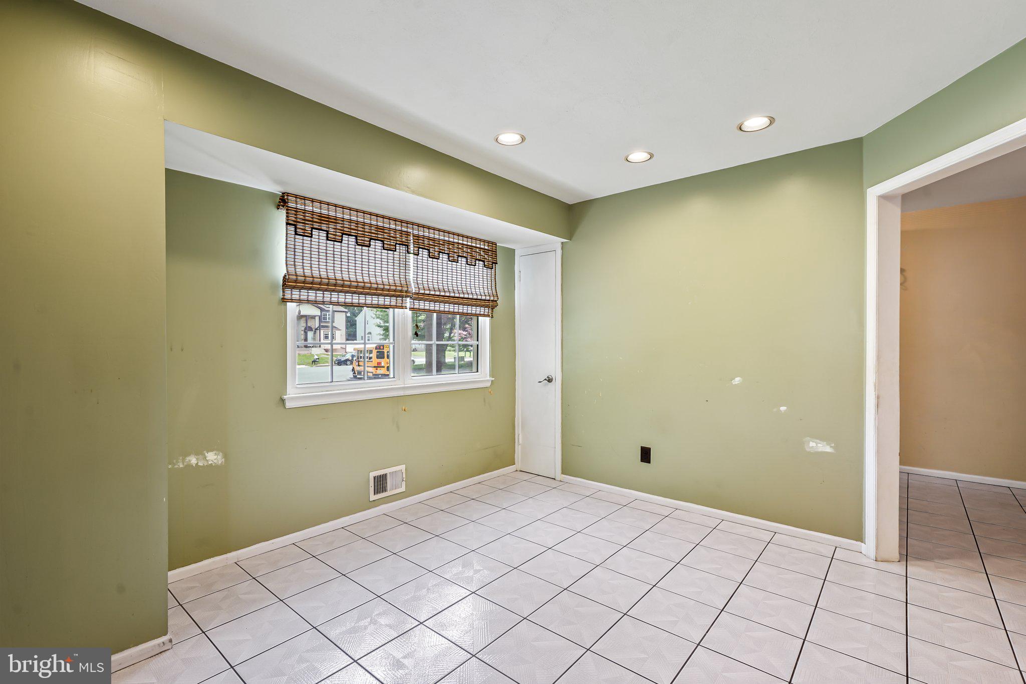21 JEREMY DR