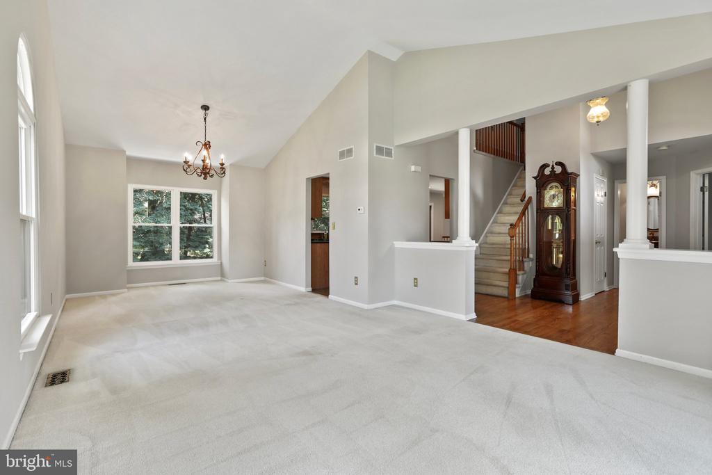609 OLIVER COURT
