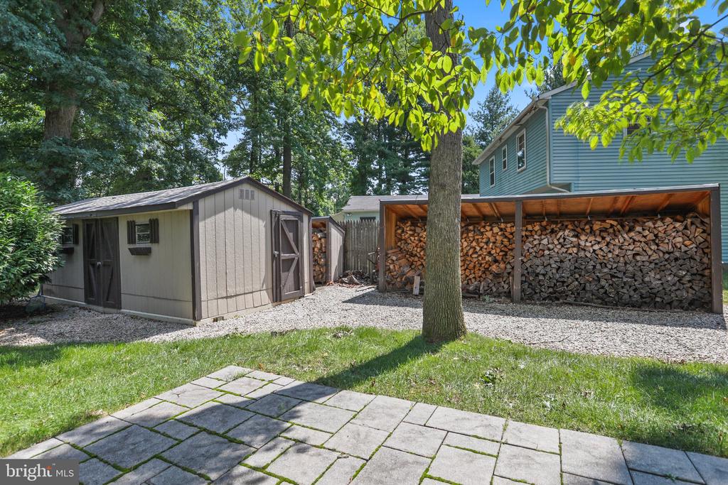 609 OLIVER COURT