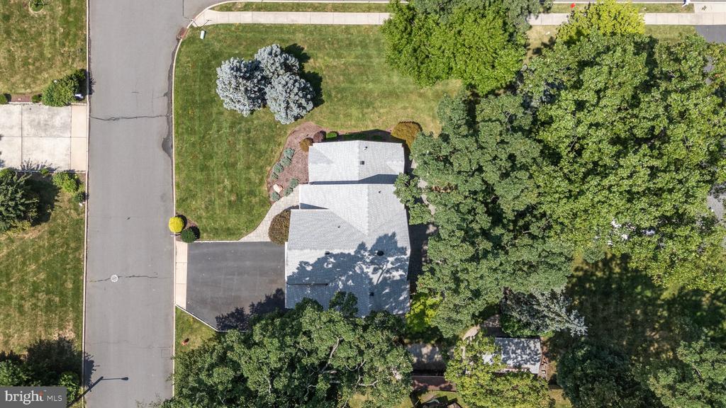 609 OLIVER COURT