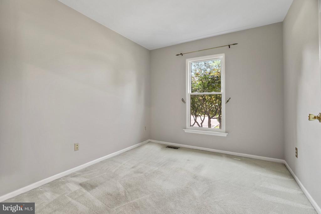 609 OLIVER COURT