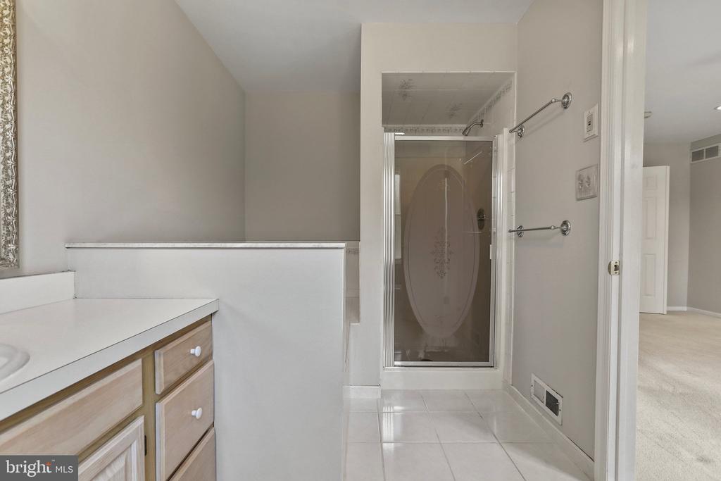 609 OLIVER COURT