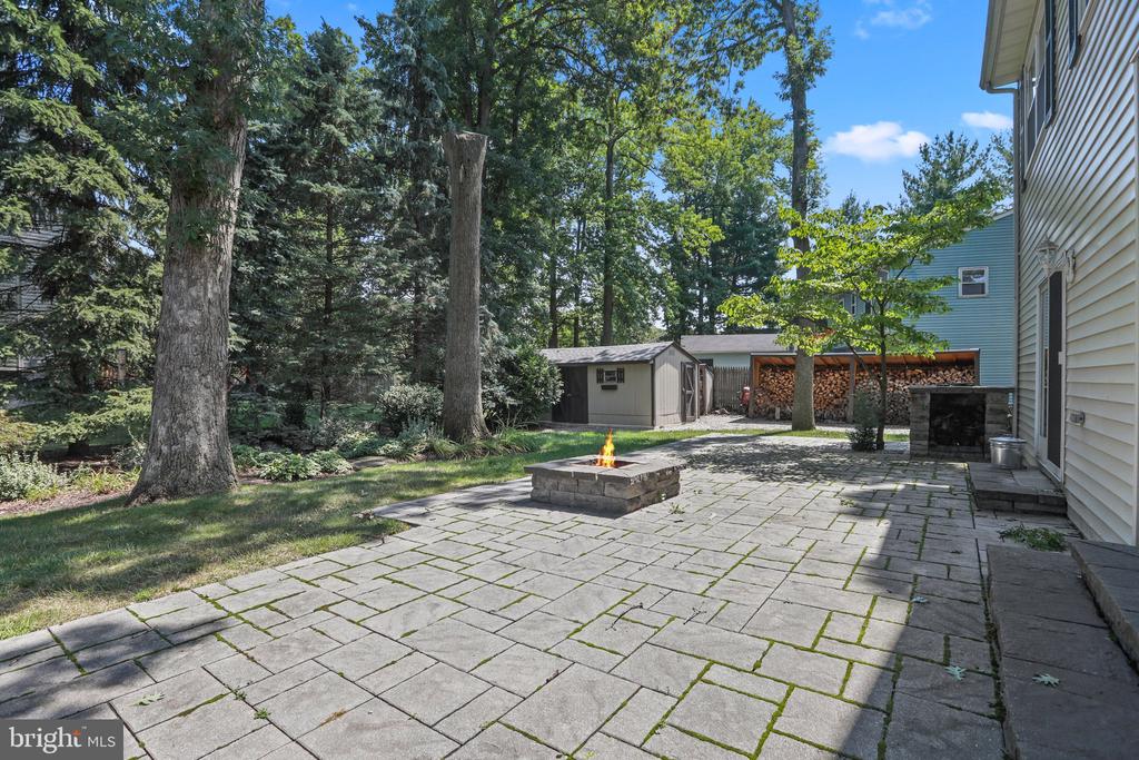 609 OLIVER COURT