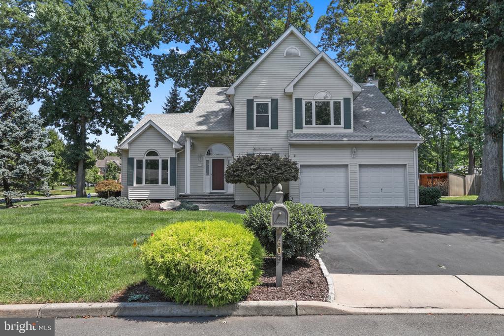 609 OLIVER COURT