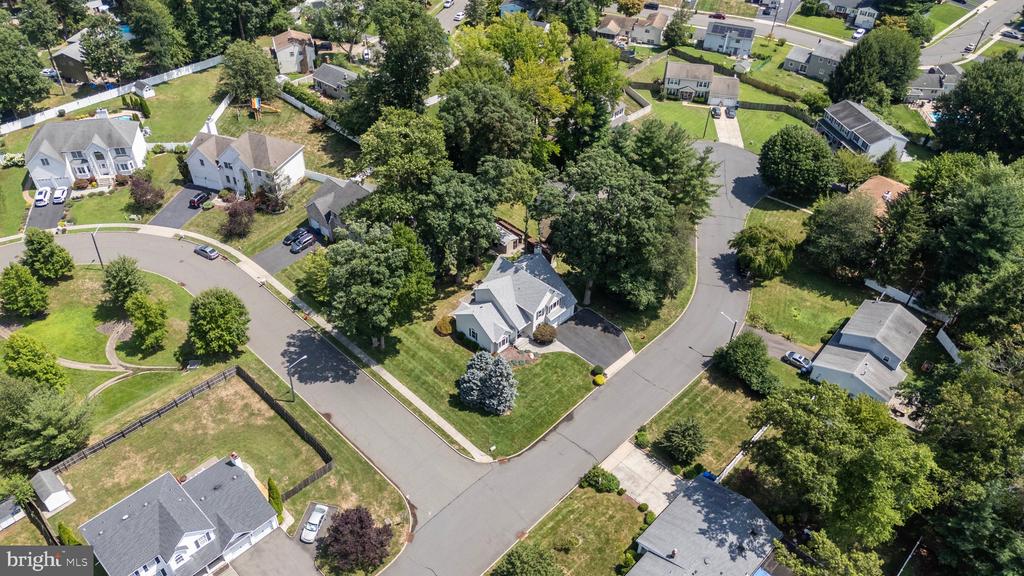 609 OLIVER COURT