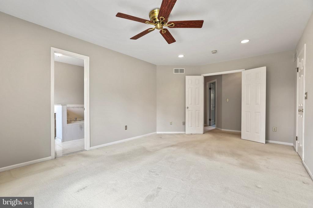 609 OLIVER COURT