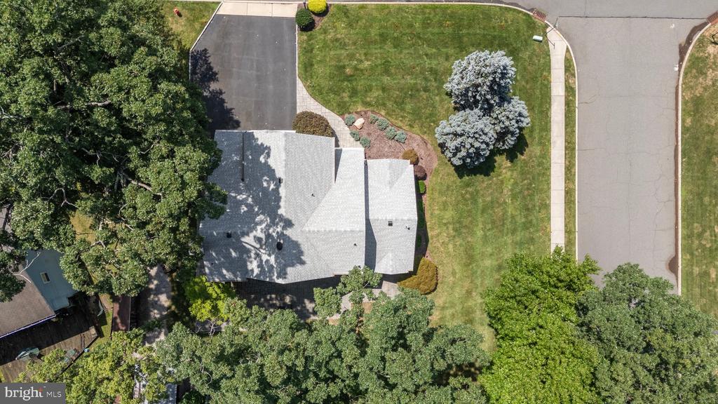 609 OLIVER COURT