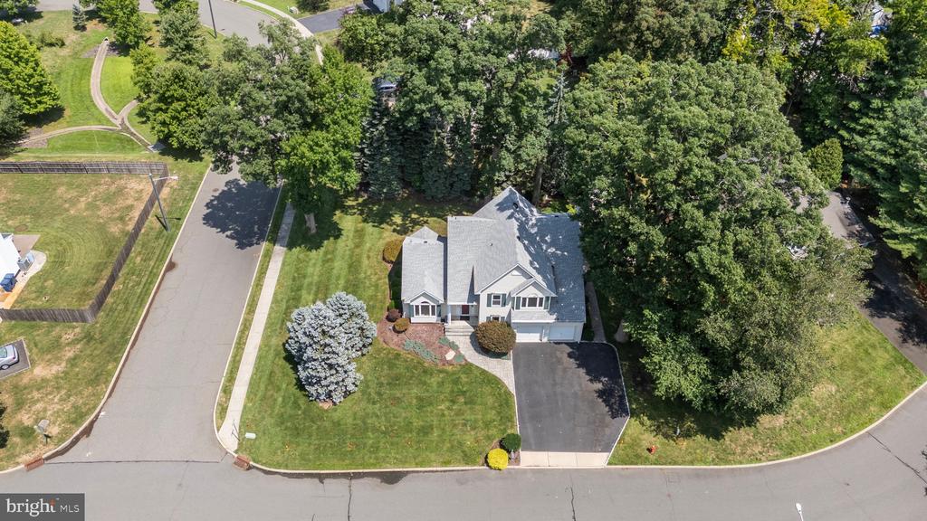 609 OLIVER COURT