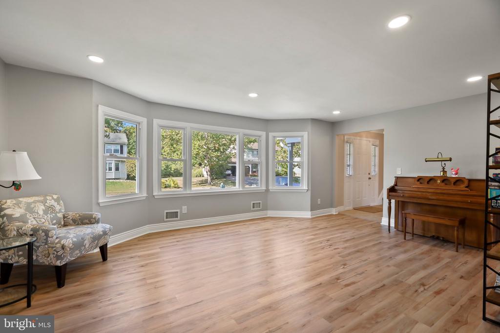 49 Liberty Dr