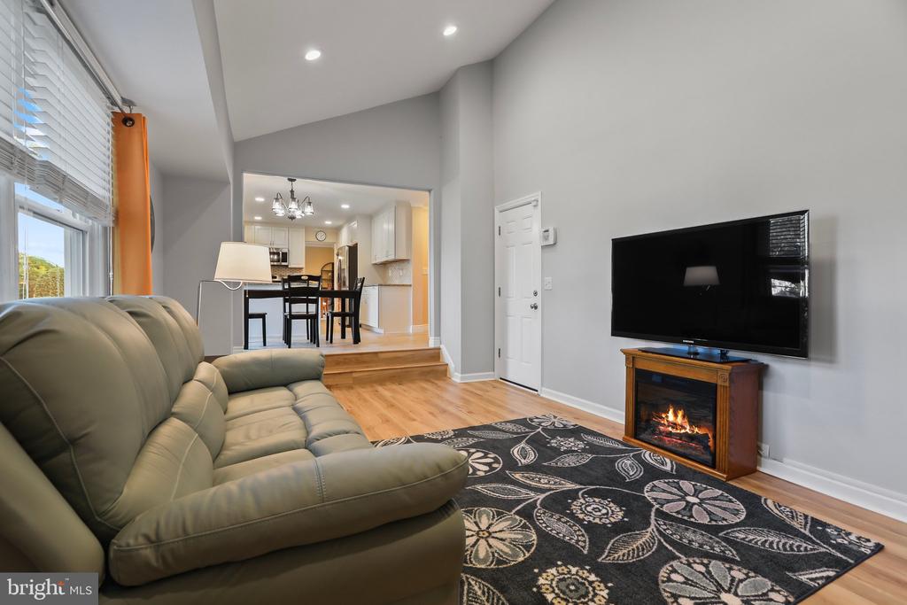 49 Liberty Dr