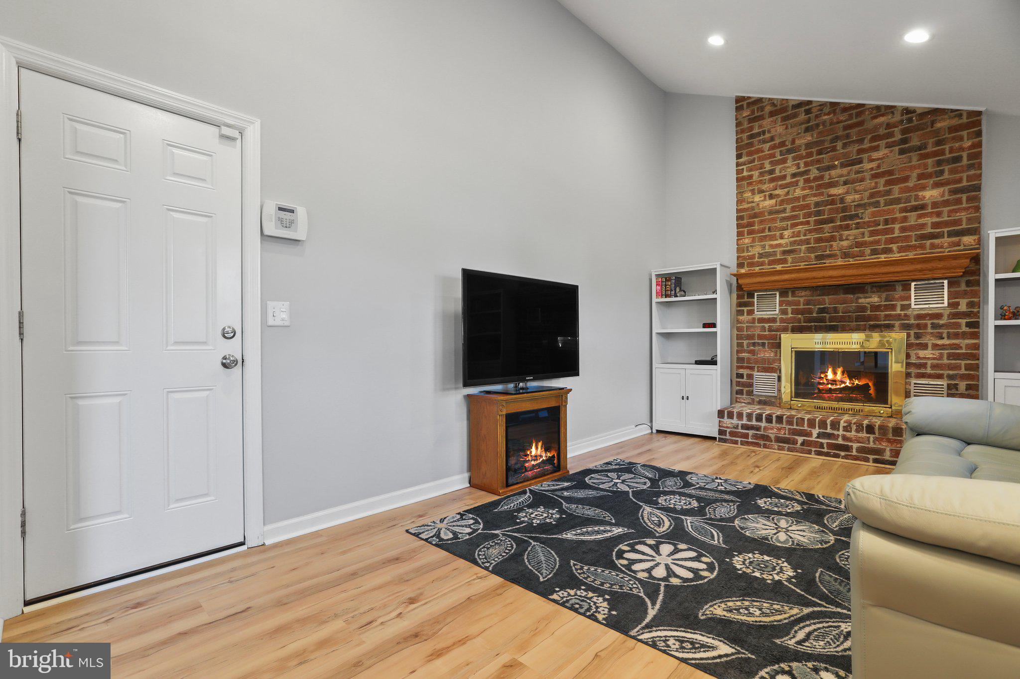 49 Liberty Dr