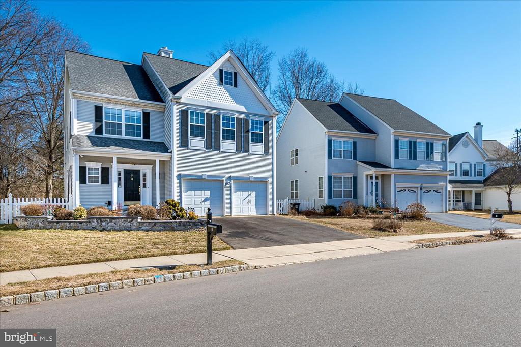 9 Marion Dr