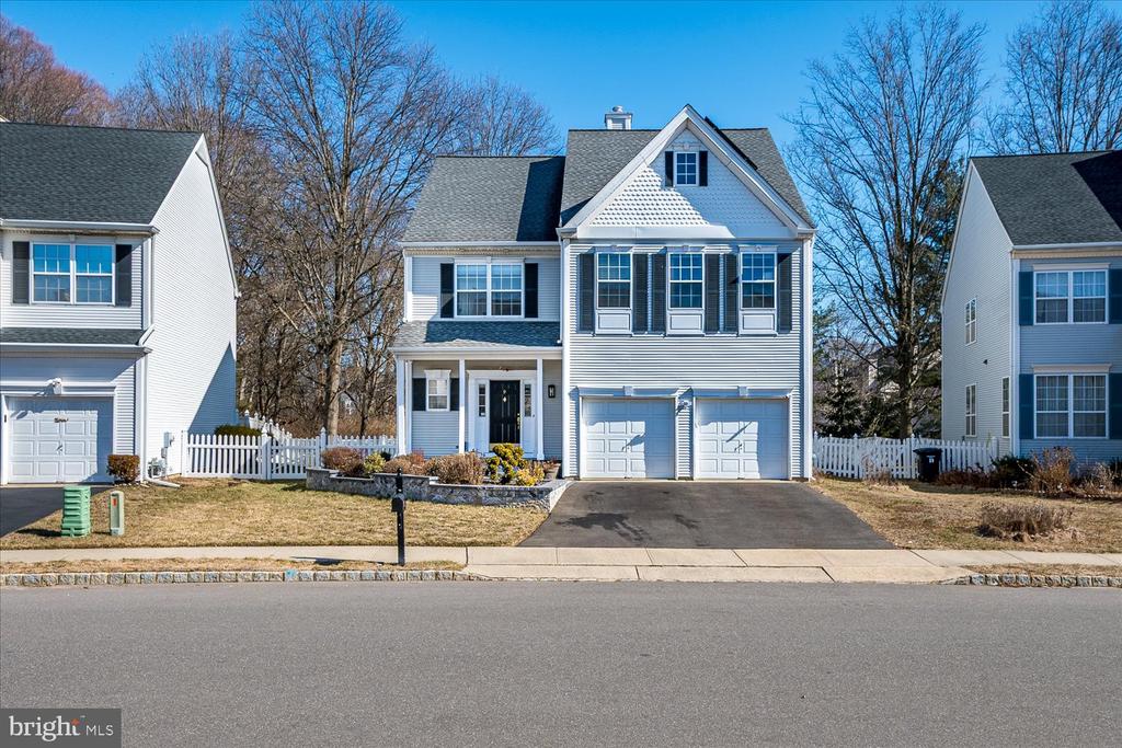9 Marion Dr
