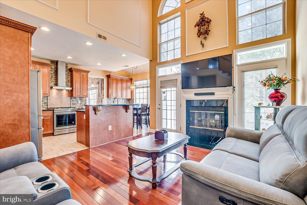 9 Marion Dr