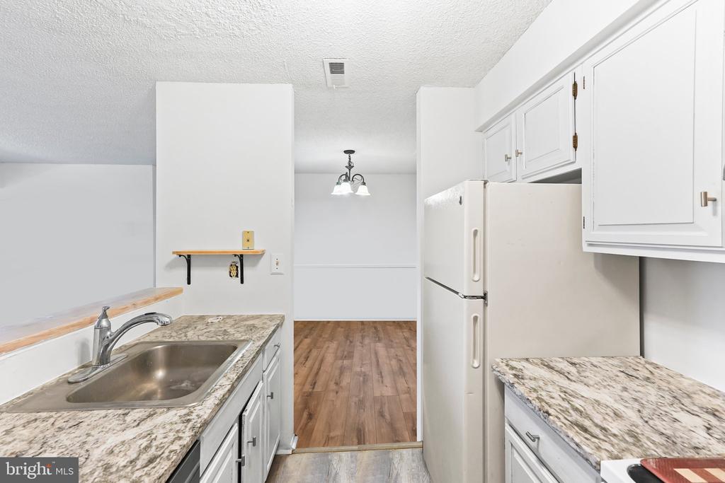 1915 Aspen Dr
