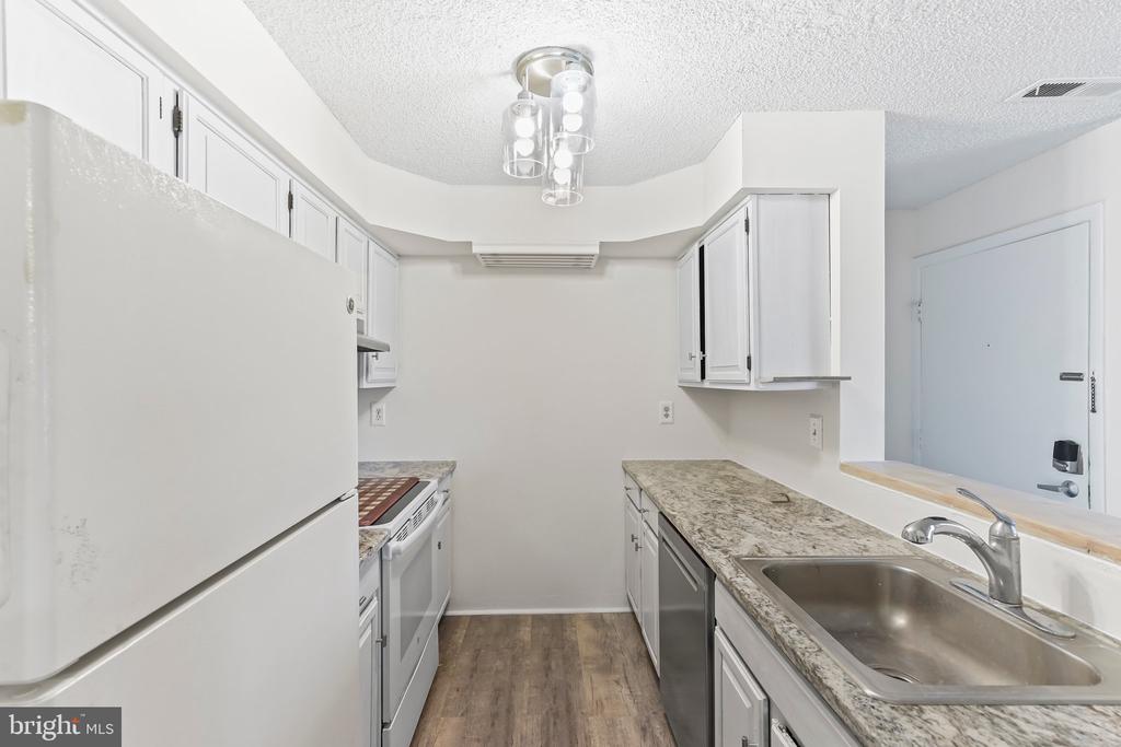 1915 Aspen Dr