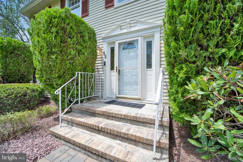 65 WEXFORD DRIVE