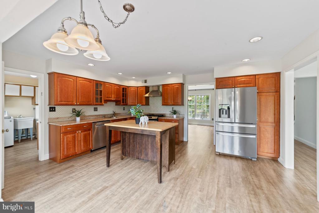 65 WEXFORD DRIVE