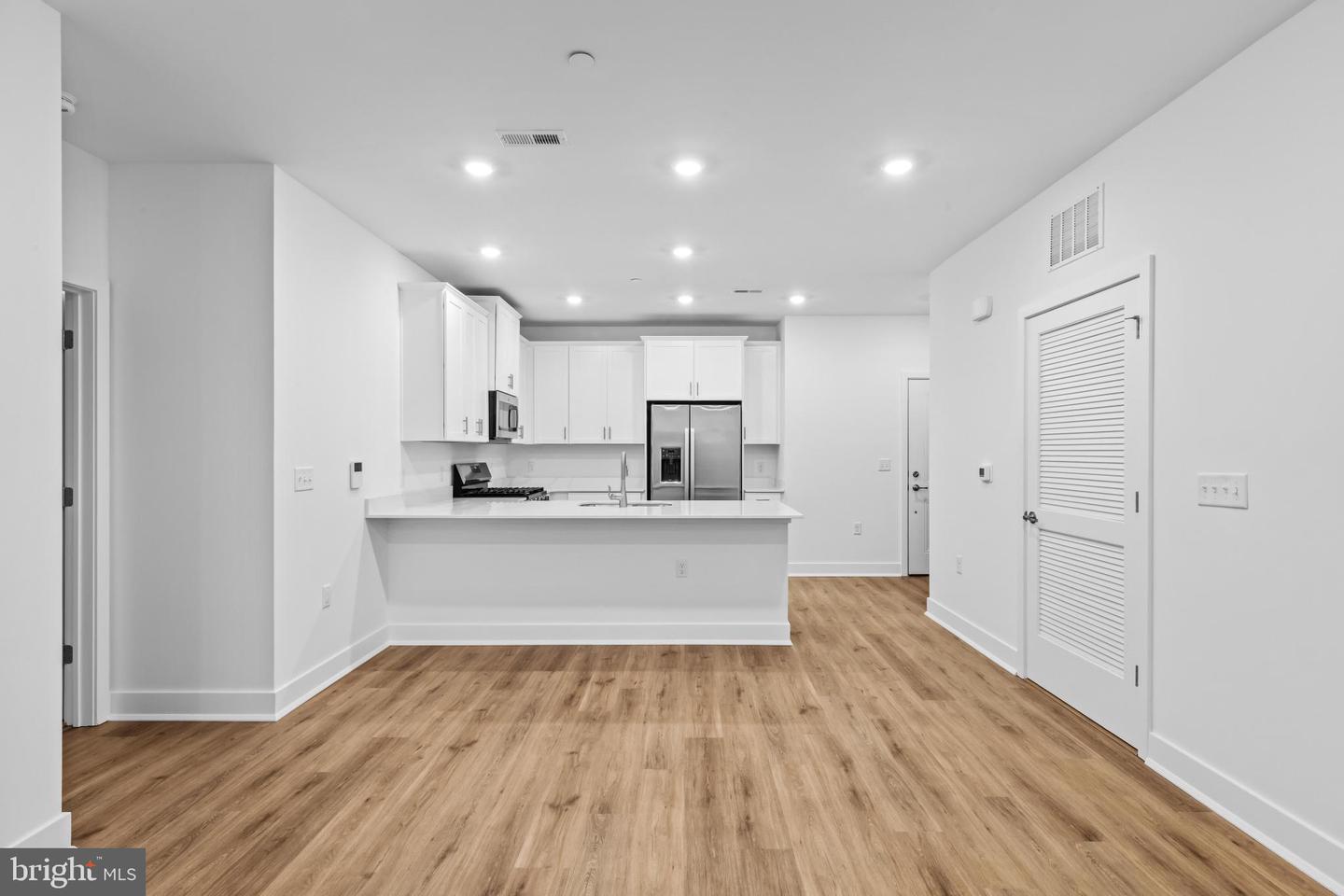 28311 Radford