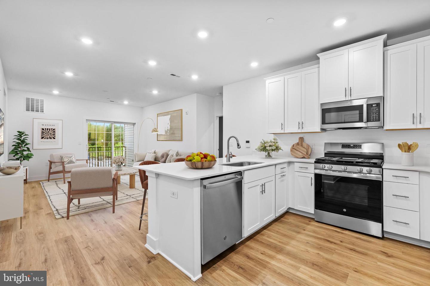 28311 Radford