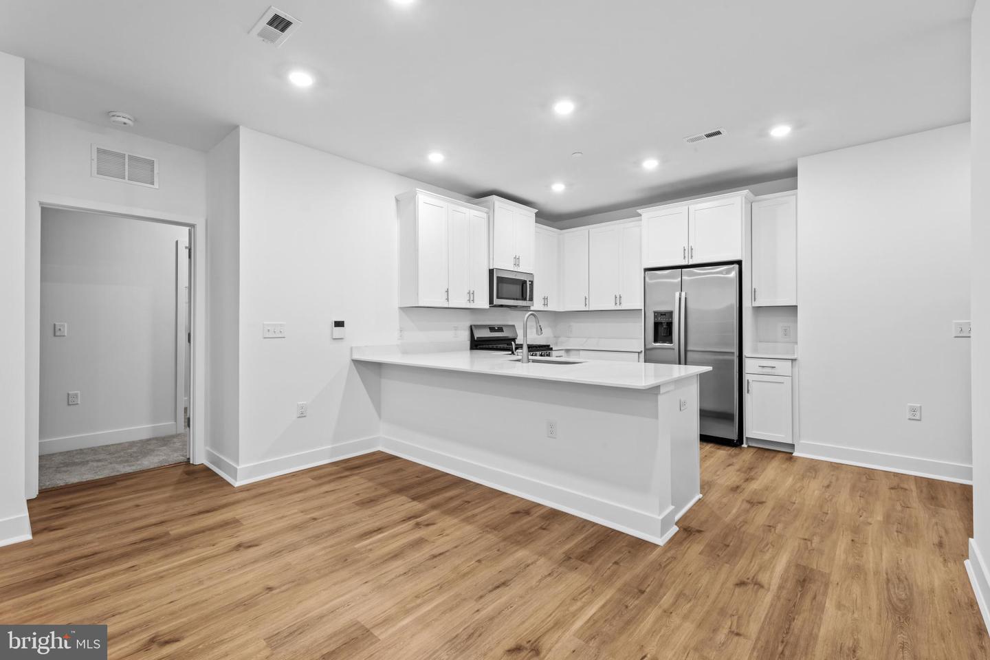28311 Radford