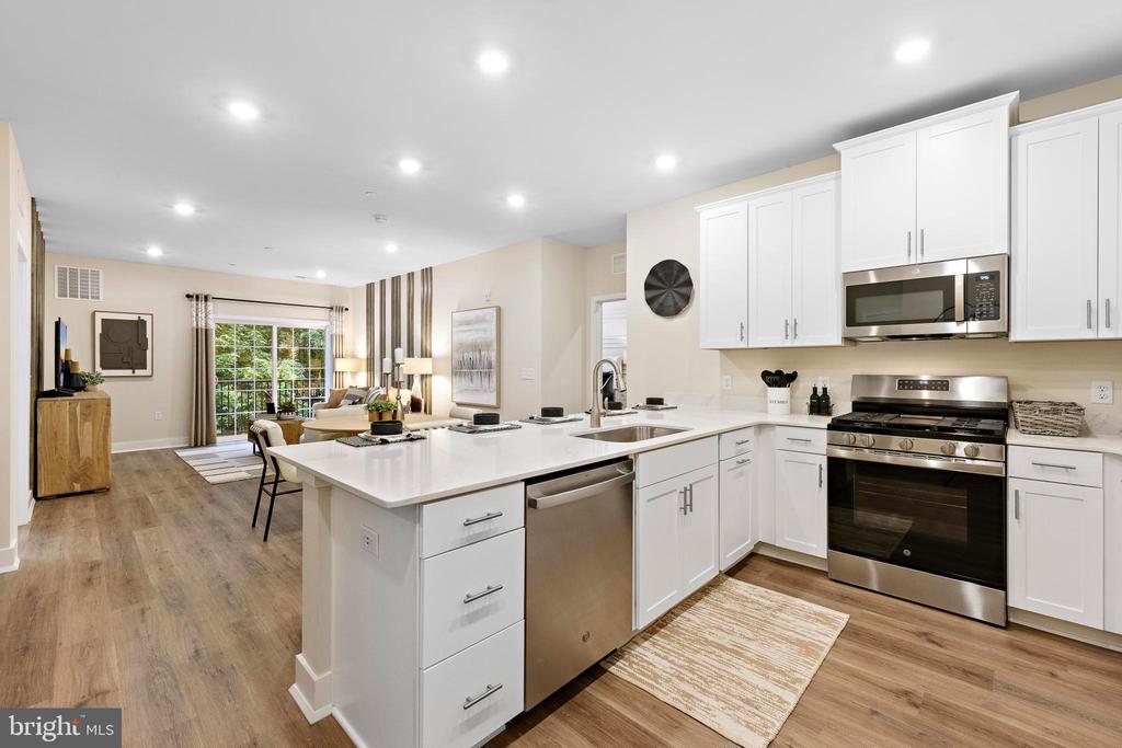30101 Radford Ct