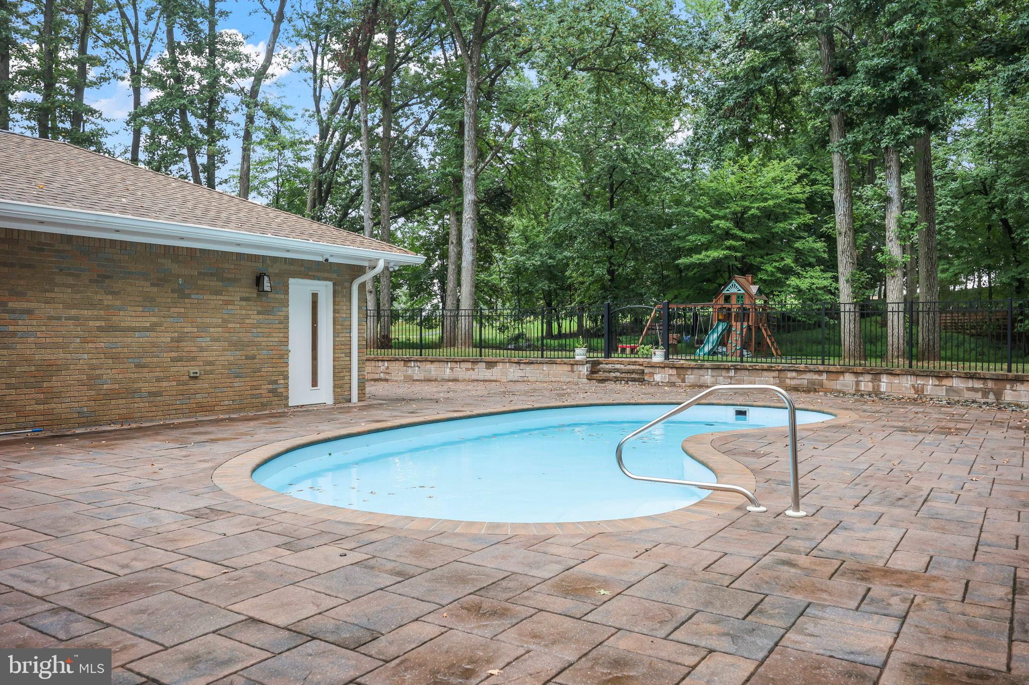 29 REMINGTON DRIVE