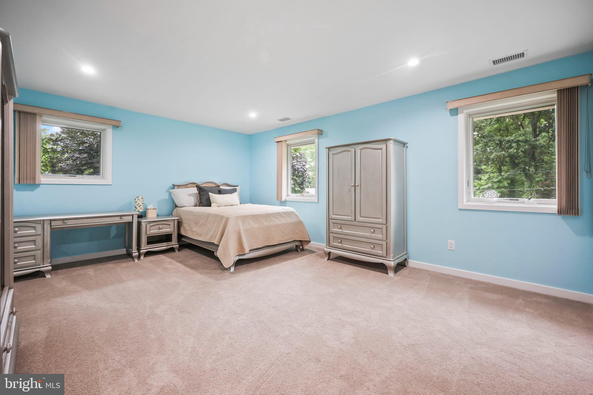 29 REMINGTON DRIVE