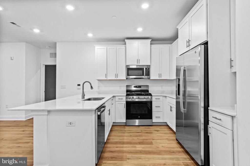 30206 RADFORD