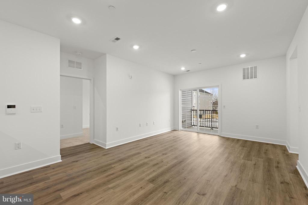 27205 RADFORD