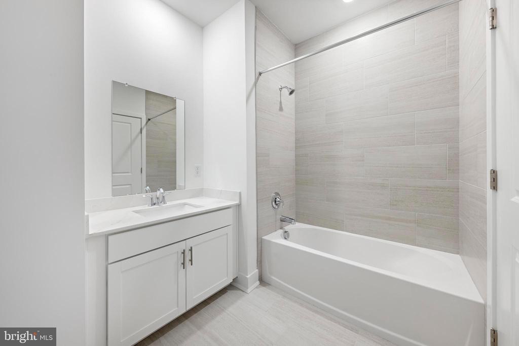 27205 RADFORD