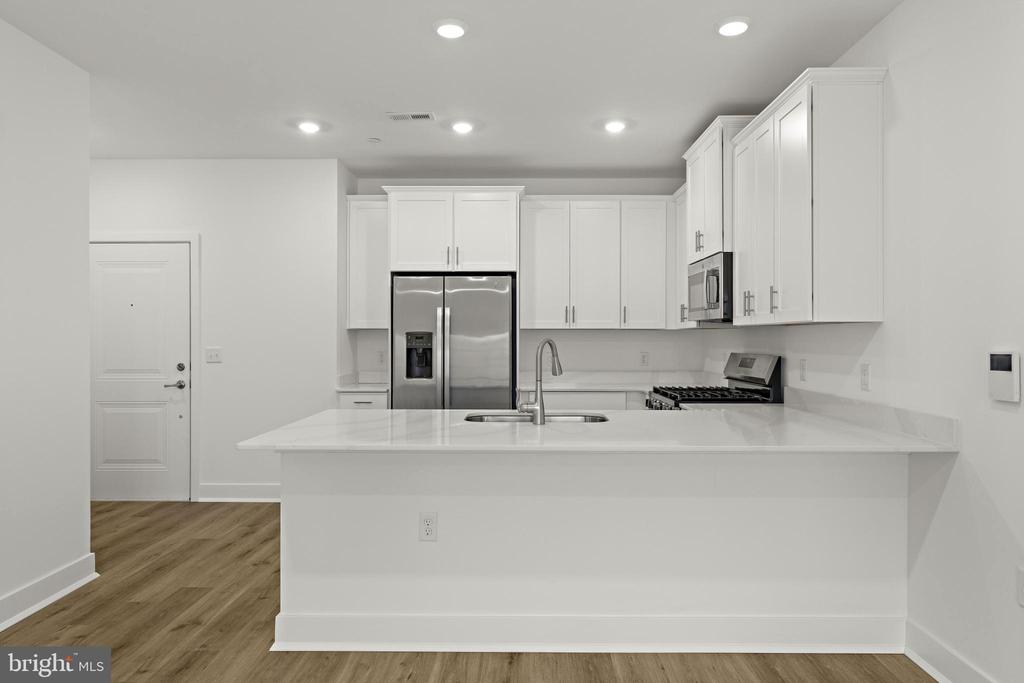 27205 RADFORD