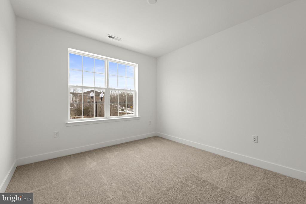 27205 RADFORD