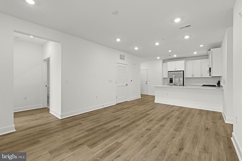27205 RADFORD