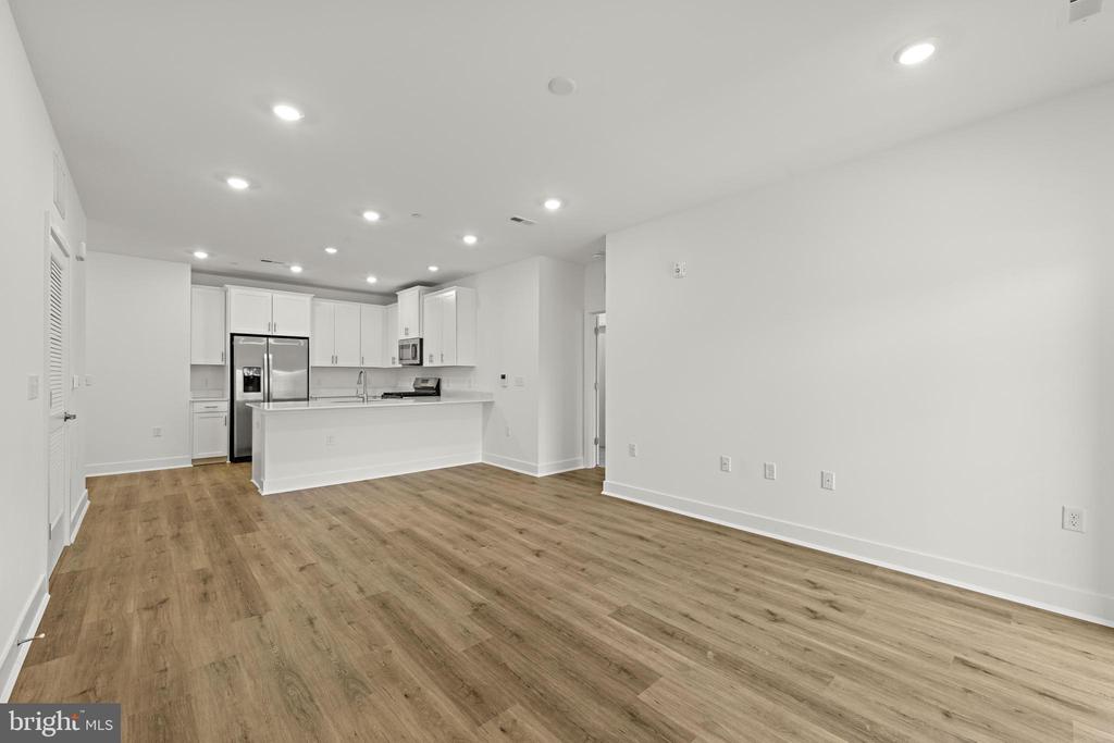27205 RADFORD